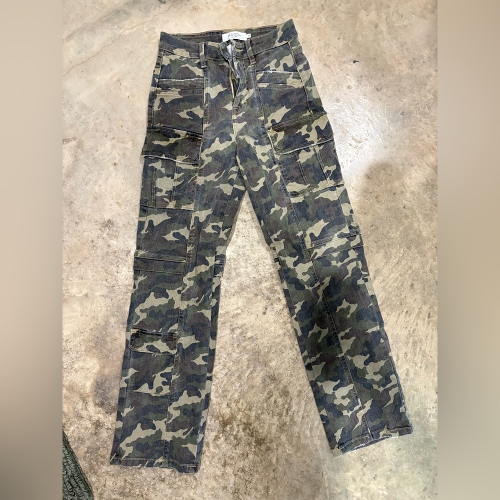 Hidden Brand Camo Cargo- Women